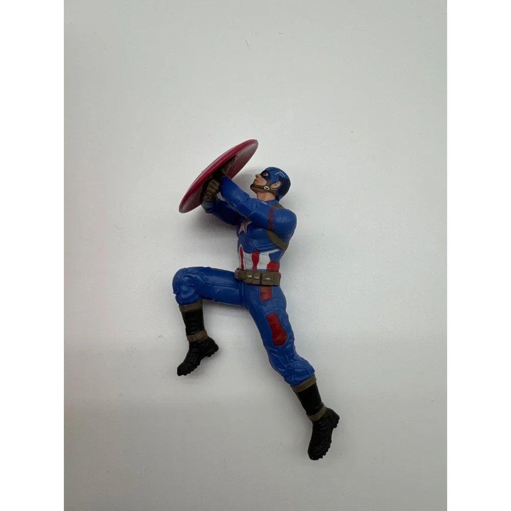Hallmark Keepsake Ornament 2016 Team Captain America: Civil‎ War Marvel